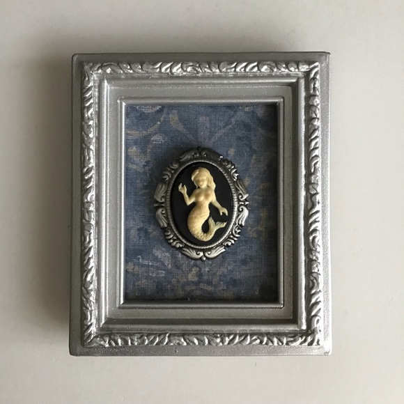 Welcome to my closet! 💚 - Picture 4 of 4